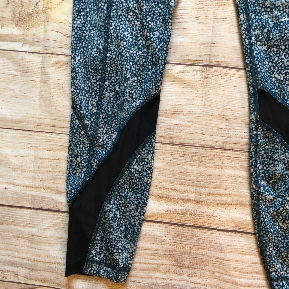 Lululemon Inspire Tight II - Pebble Print - Picture 2 of 10
